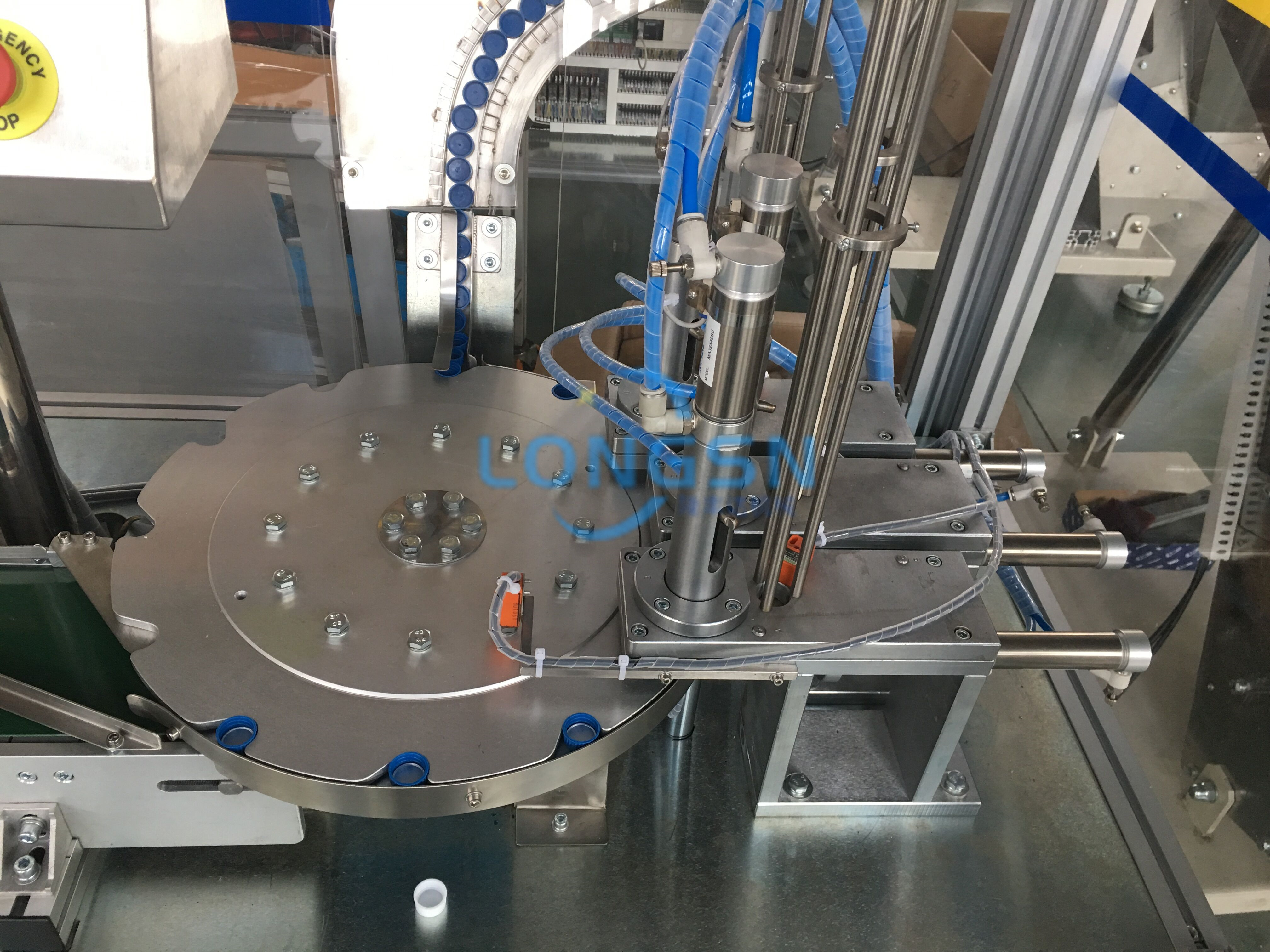 Machine de doublure de capuchon