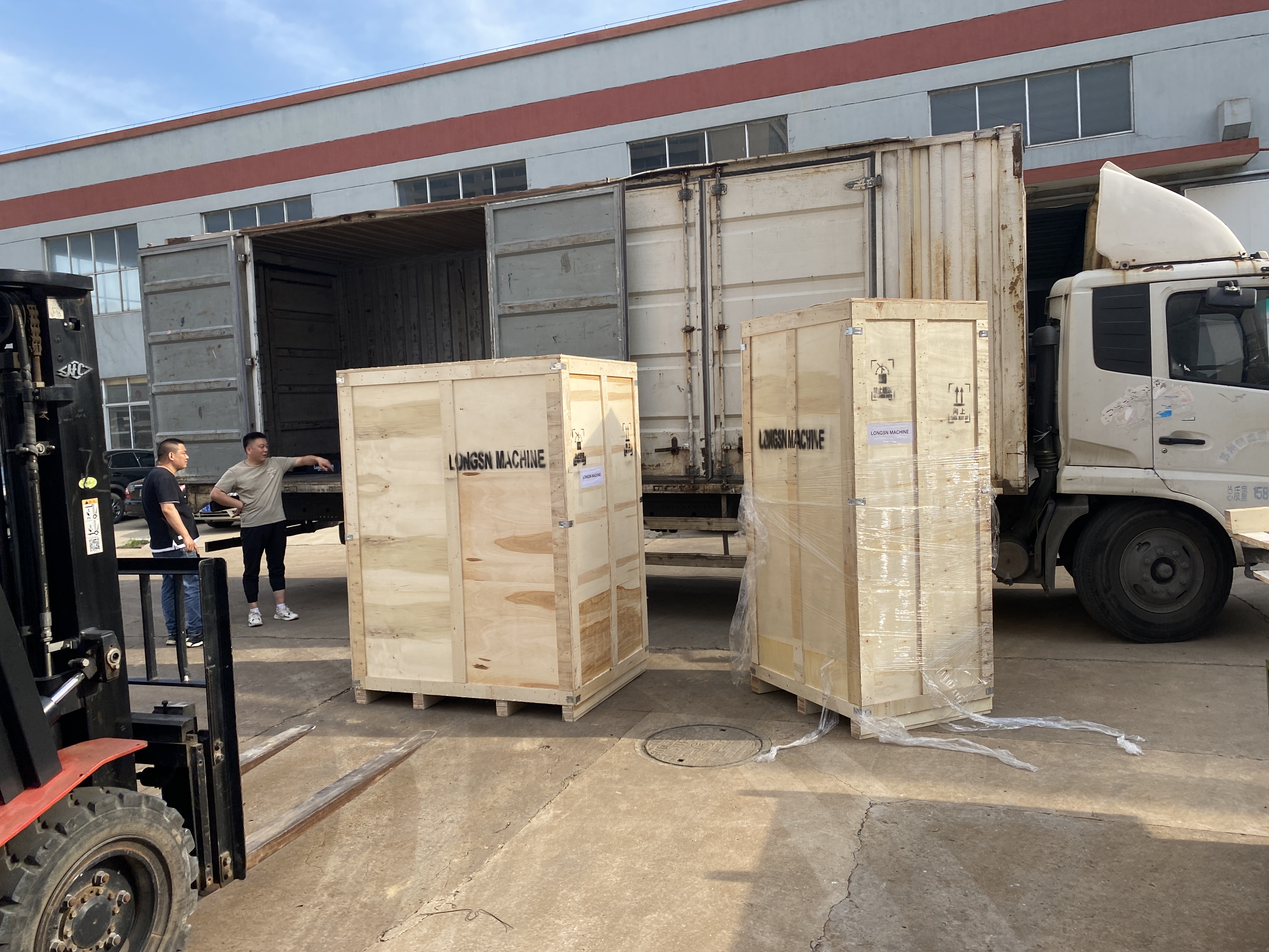 Machine de doublure de capuchon 