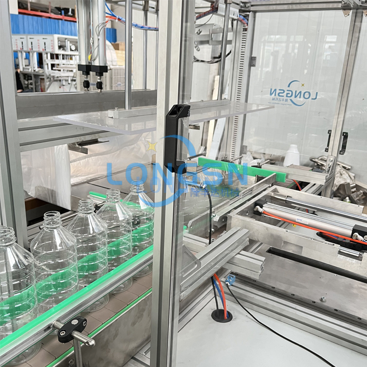 machine &agrave; embouteillage de bouteille pour animaux de compagnie