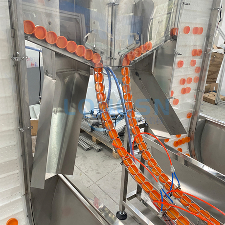 Machine d'assemblage automatique de fermeture en plastique à grande vitesse pour 2 ou 3 pièces de bouchons de pièces