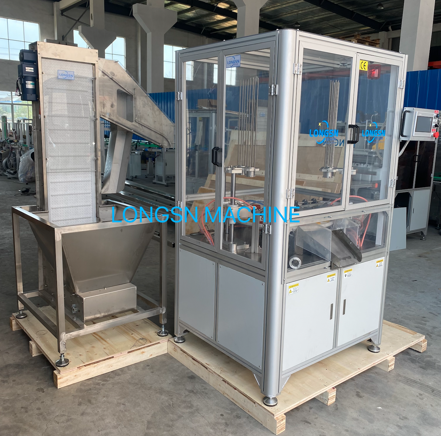 Machine de doublure de capuchon om