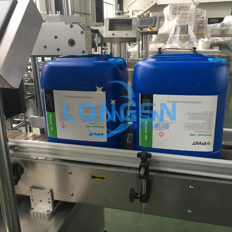 bottle labeling machine