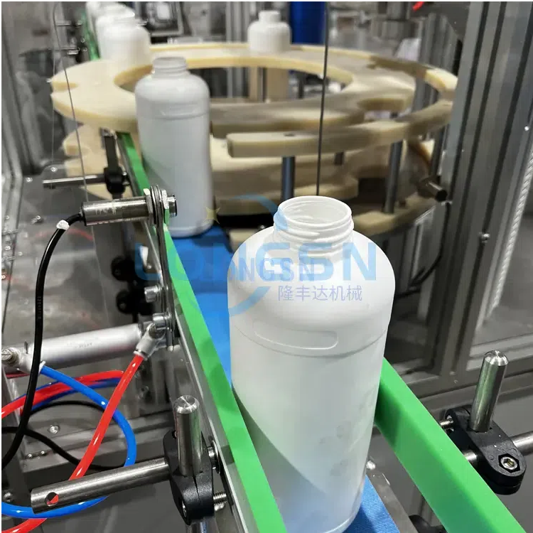 Machine de coupe &agrave; col bouteille