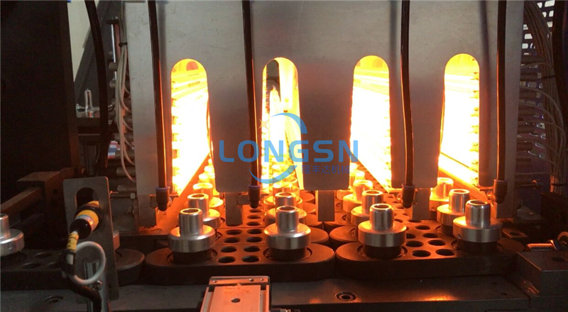 Machine de fabrication de bouteilles pour animaux de compagnie