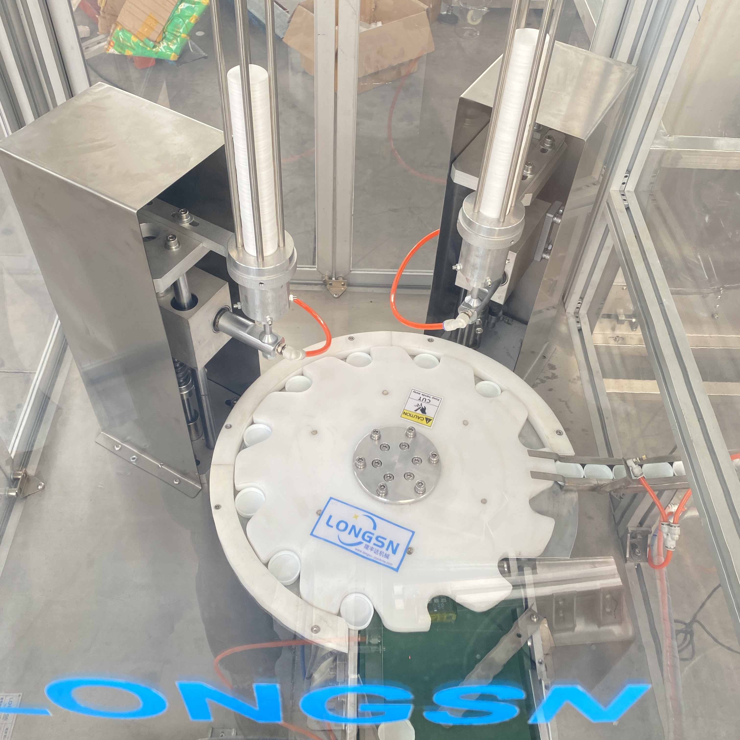 Machine de doublure de capuchon 