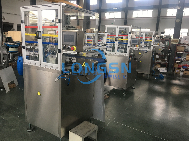 Machine de coupe &agrave; col bouteille